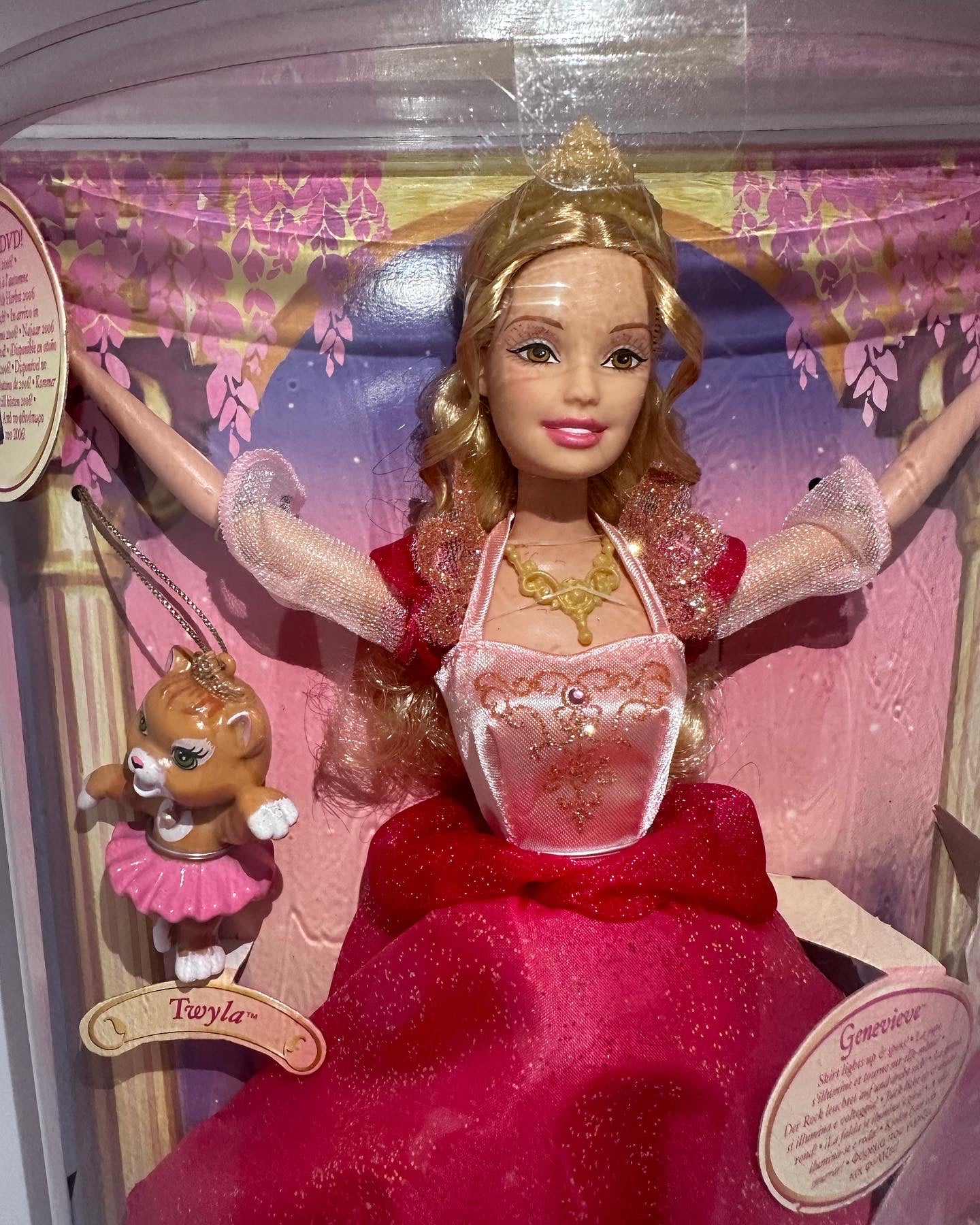 Barbie et les 12 princesses dansantes Geneviève 2006