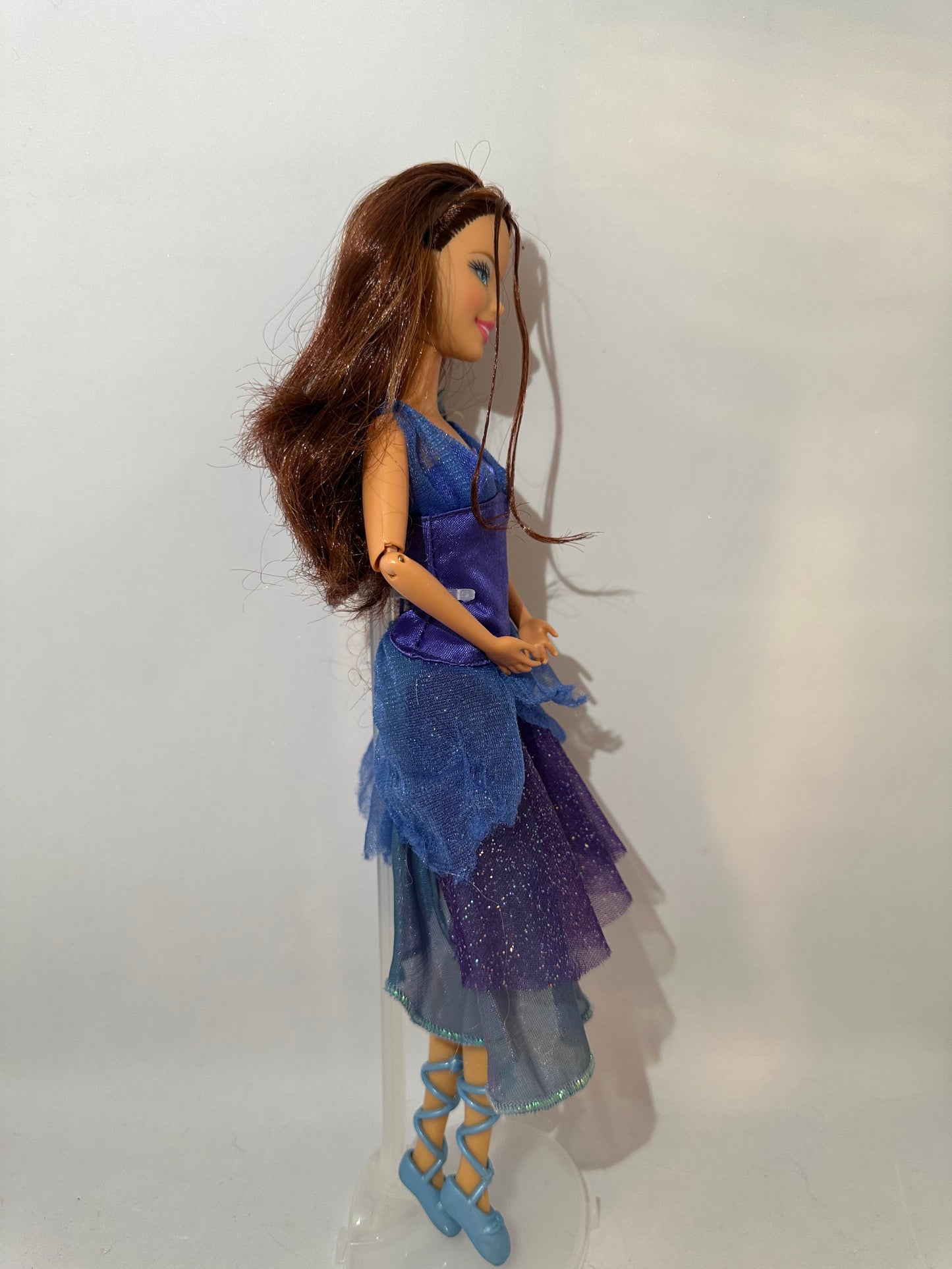 Barbie 12 dancing princesses Courtney 2006