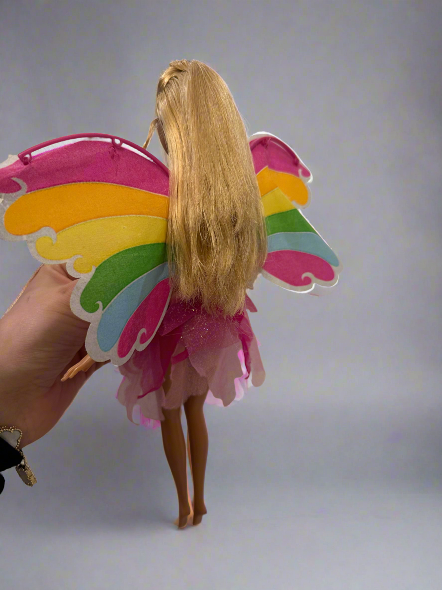 Barbie la magie de l'arc-en-ciel Elina 2007