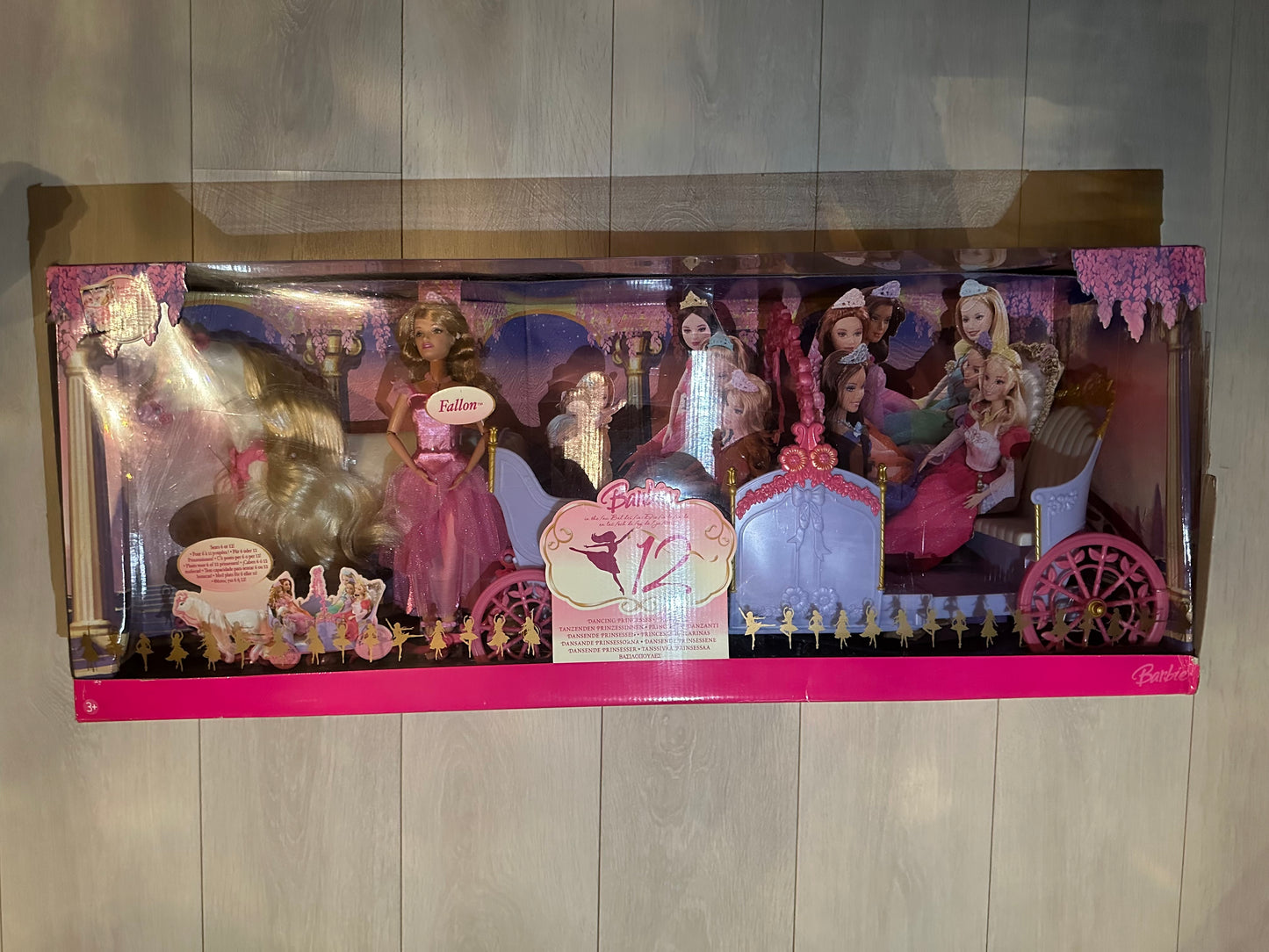 Barbie 12 dancing princesses Fallon with horse + carriage exclusive set RARE