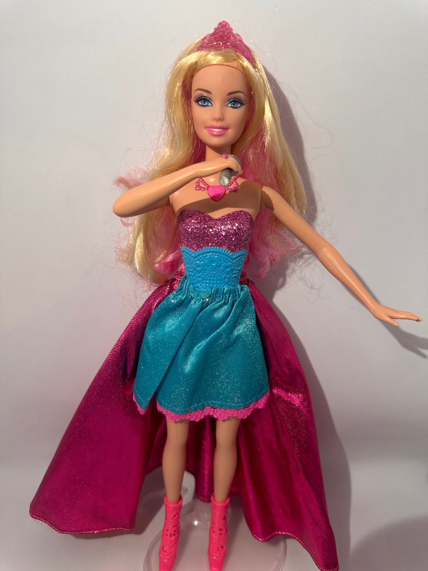 Barbie princess and the popstar Tori deboxed