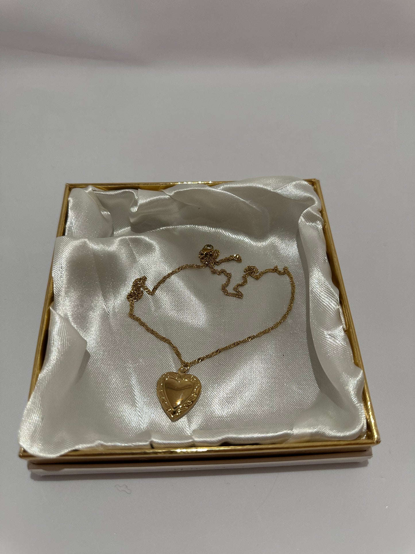 Barbie and the diamond castle necklace