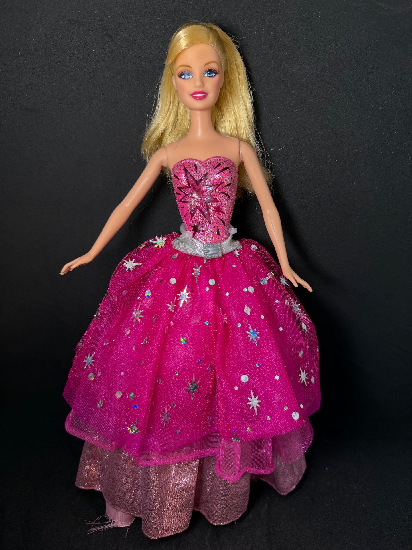 Barbie, un conte de fées de la mode 2010, sortie de la boîte